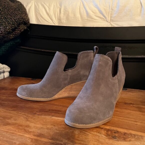 TOMS Kallie Wedge Bootie, Size 8 - Picture 2 of 8